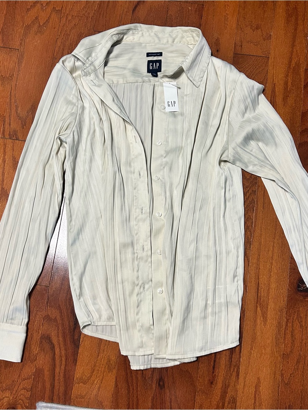 GAP Cream Pleated Boyfriend Button-Up Shirt